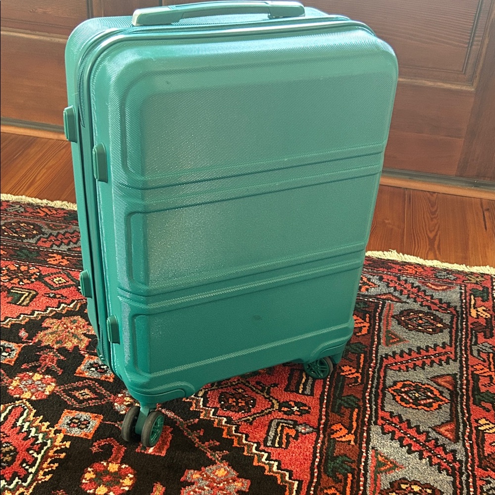 Green Hardshell Suitcase with Wheels